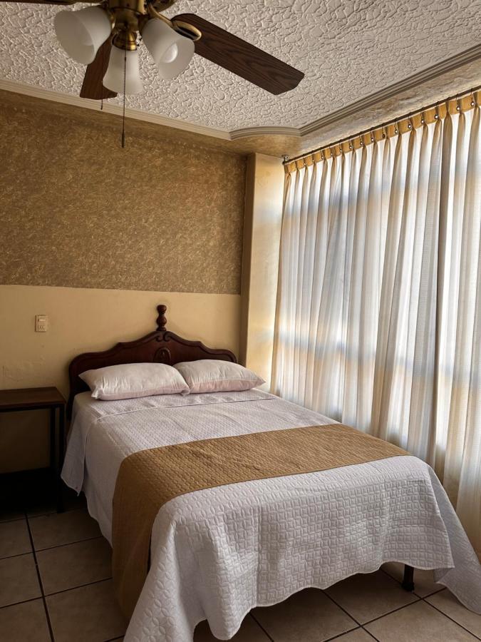 Hotel Palacio 산 후안 데 로스 라고스 외부 사진